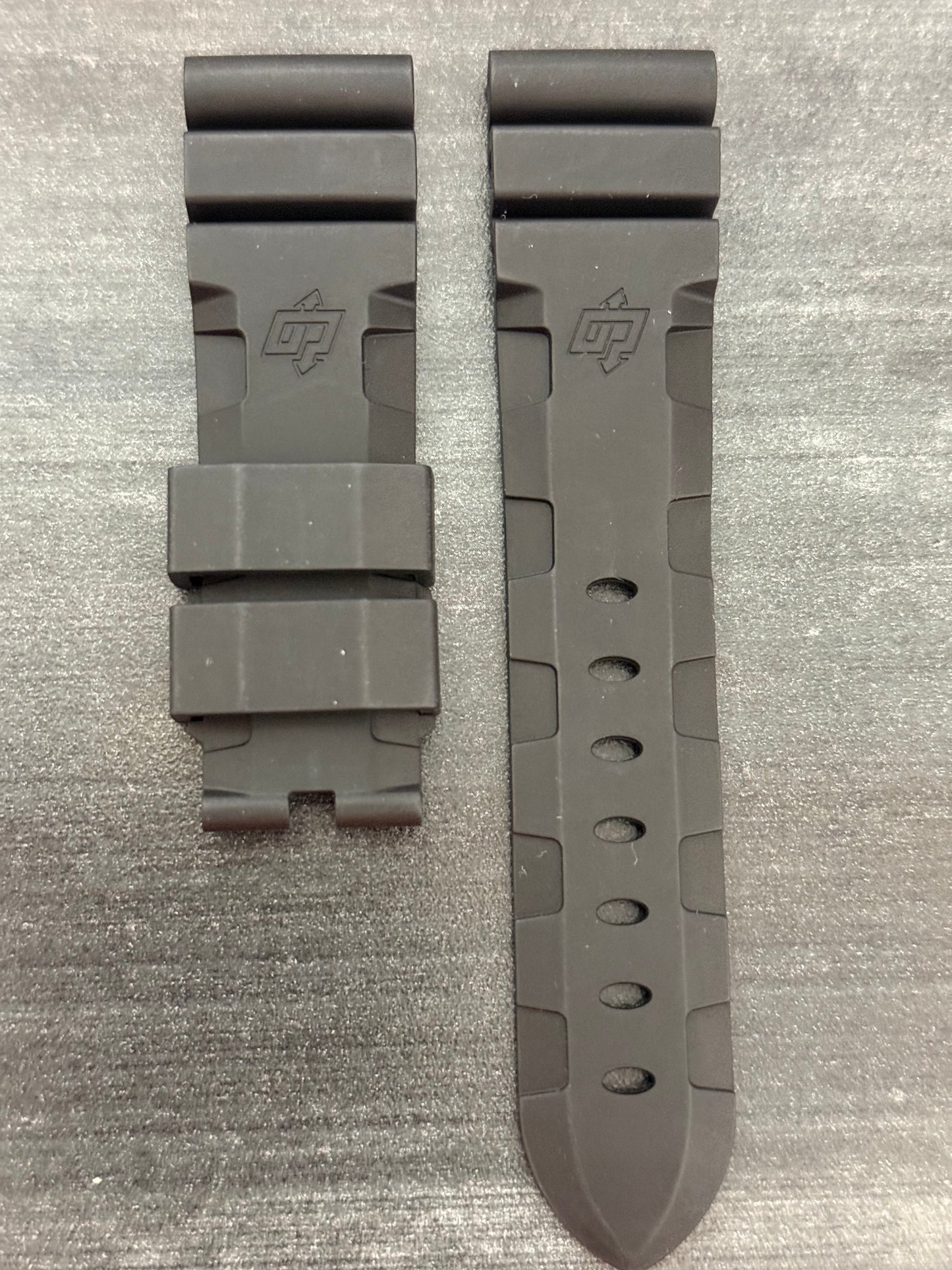 Panerai 24MM Black Rubber Accordion Tang Strap (24/22MM)