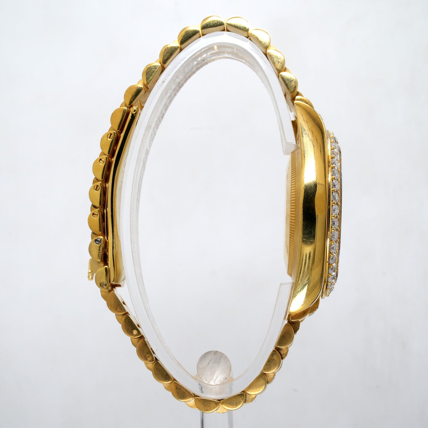 Yellow gold rollie with mutlicolor dial